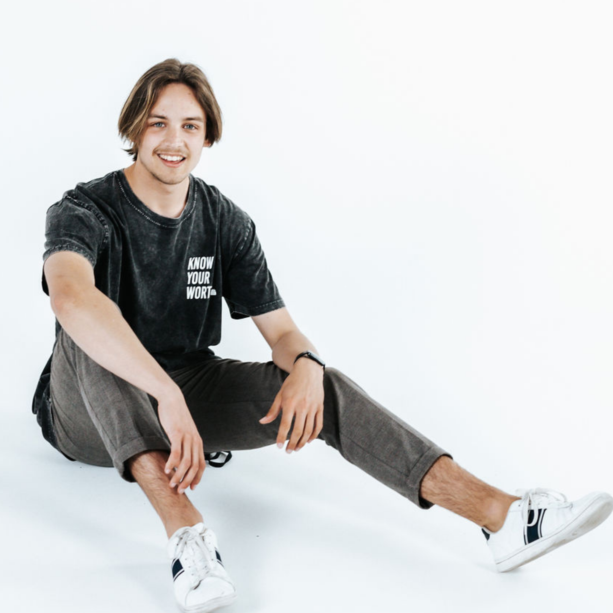 KNOW YOUR WORTH MEN’S TEE - CLEARANCE