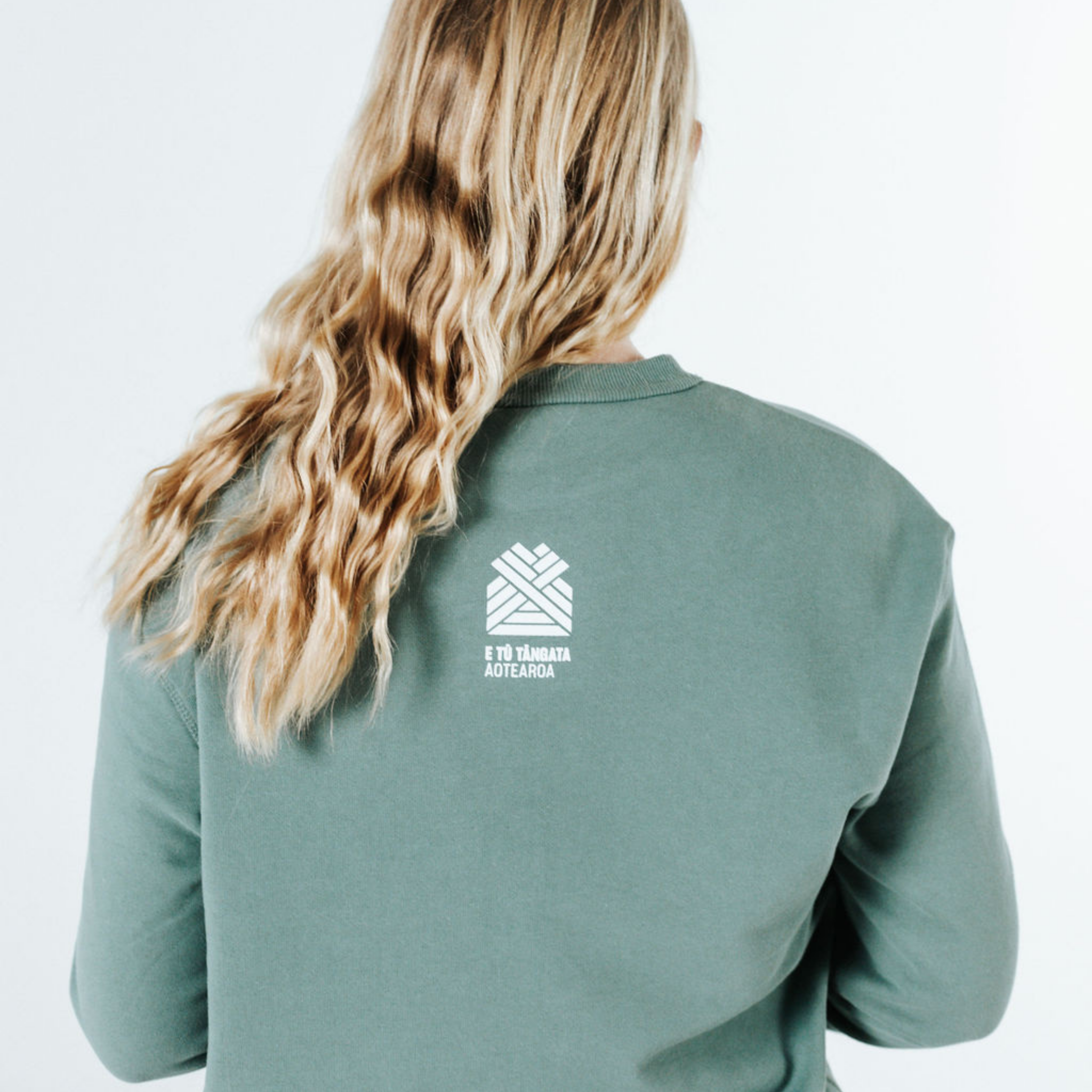 VALUABLE WOMEN’S (LIGHTWEIGHT) CREW